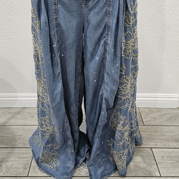 SOLD OUT! Boho Wide Leg Embroidered Denim Pants in Light Blue - Picture 3 of 6